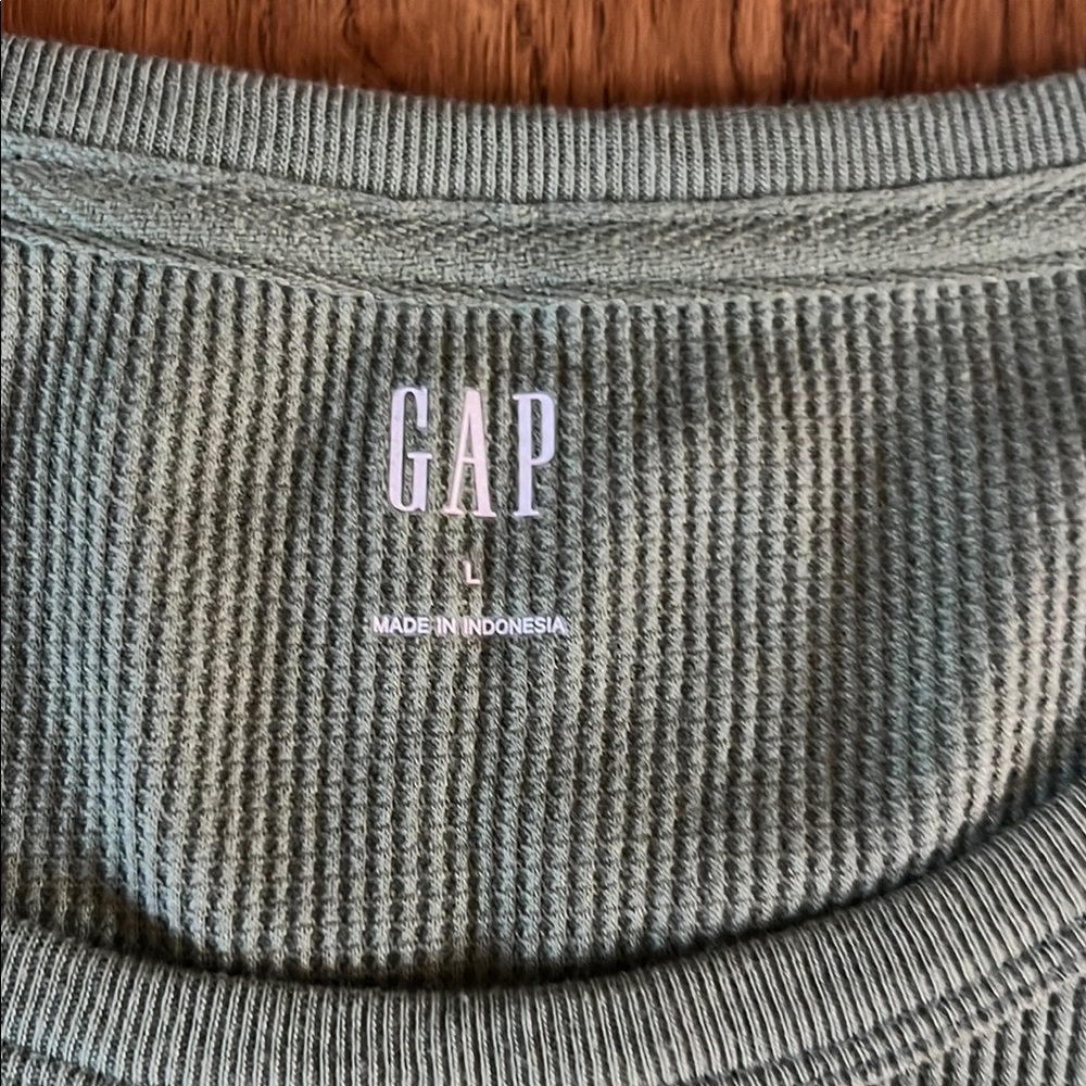 GAP Ribbed Long Sleeve Top - Picture 2 of 4